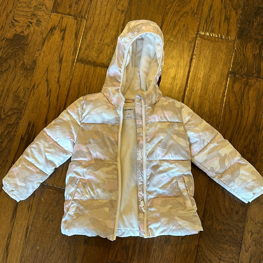 3T girls Puffer jacket.